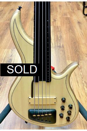 F Bass AC5 Matural Matt finish F Bass AC5 Matural Matt finish